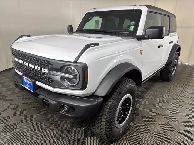 New 2026 Oxford White Ford Badlands image 7