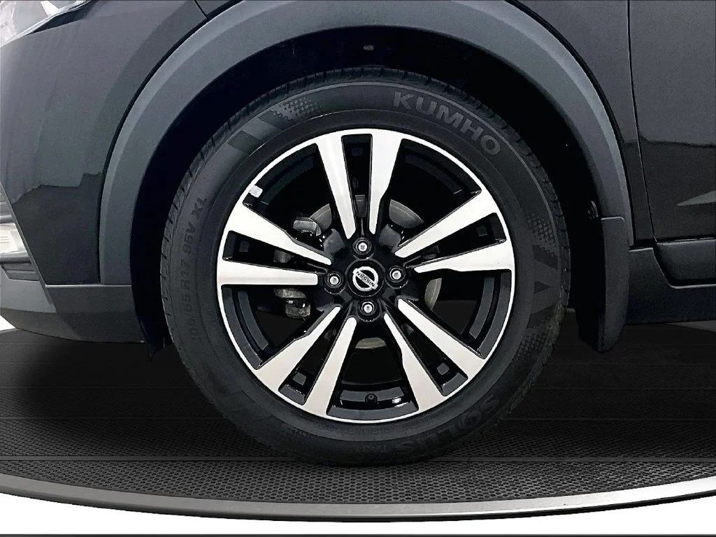 Used 2020 Black Nissan SR image 32