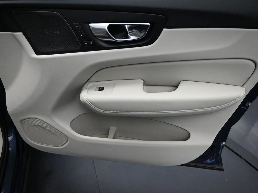 New 2026 Denim Blue Volvo Ultra image 17