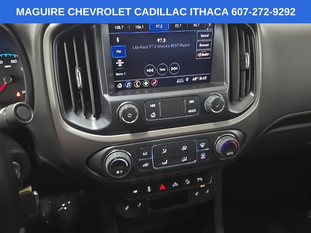 Used 2022 White GMC AT4 w/Leather image 24