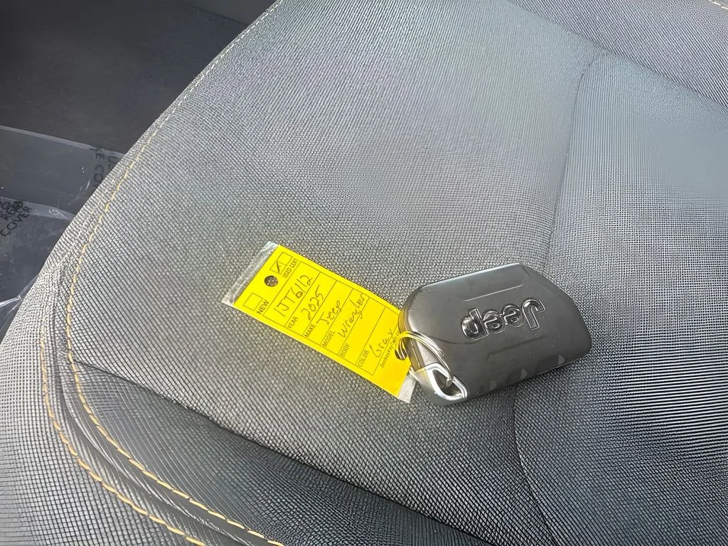 Used 2025 Gray Jeep Sahara image 30
