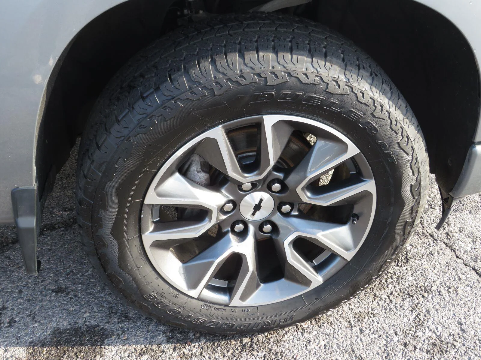 Used 2023 STERLING GRAY METALLIC Chevrolet RST image 9