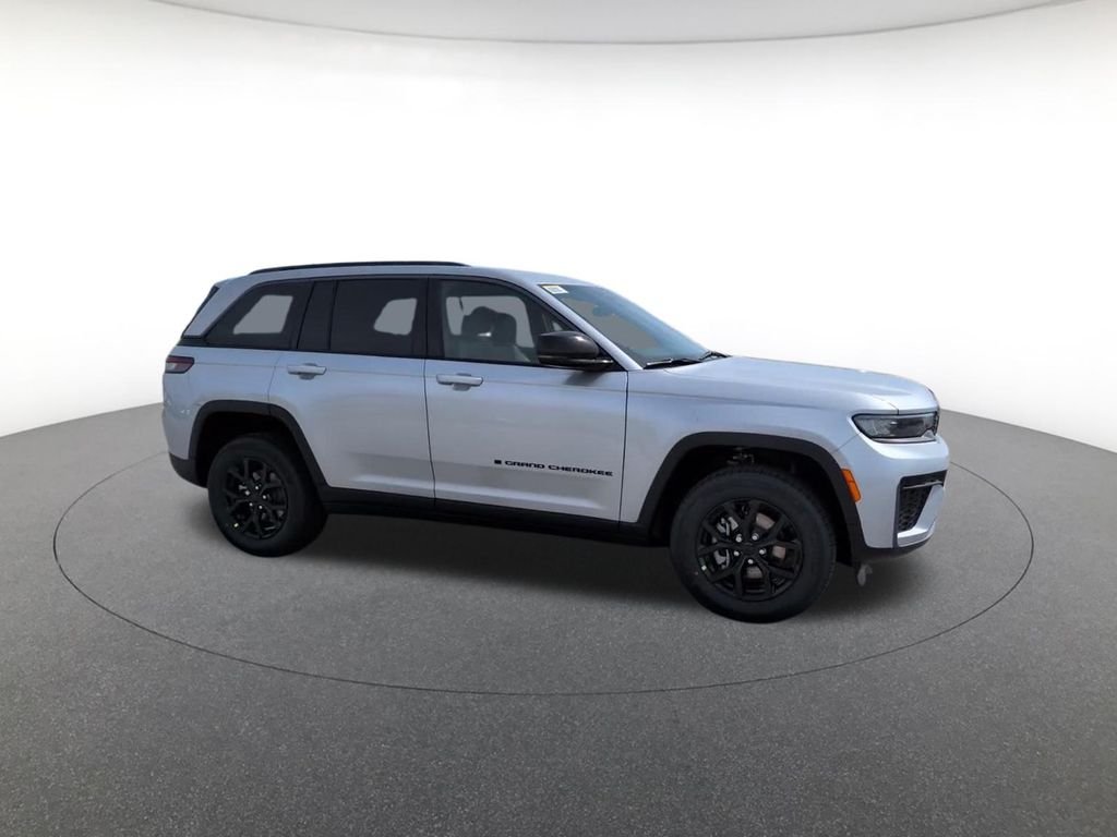 New 2026 Silver Jeep Altitude image 4
