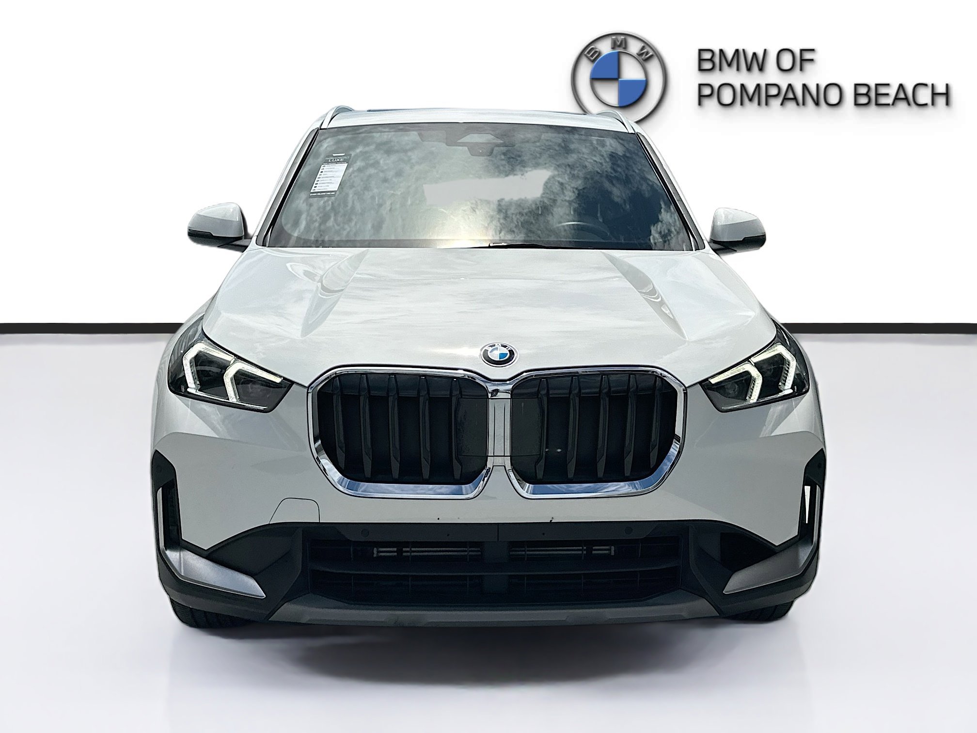 Used 2023 Alpine White BMW xDrive28i image 2