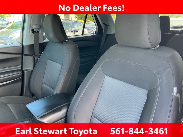 Used 2022 Gray Ford XLT image 25