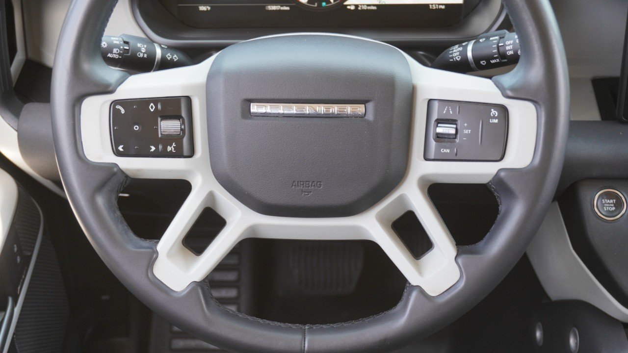 Used 2023 Green Land Rover S image 29