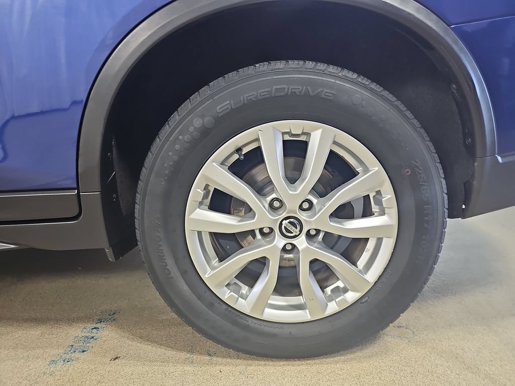 Used 2017 Blue Nissan SV image 38