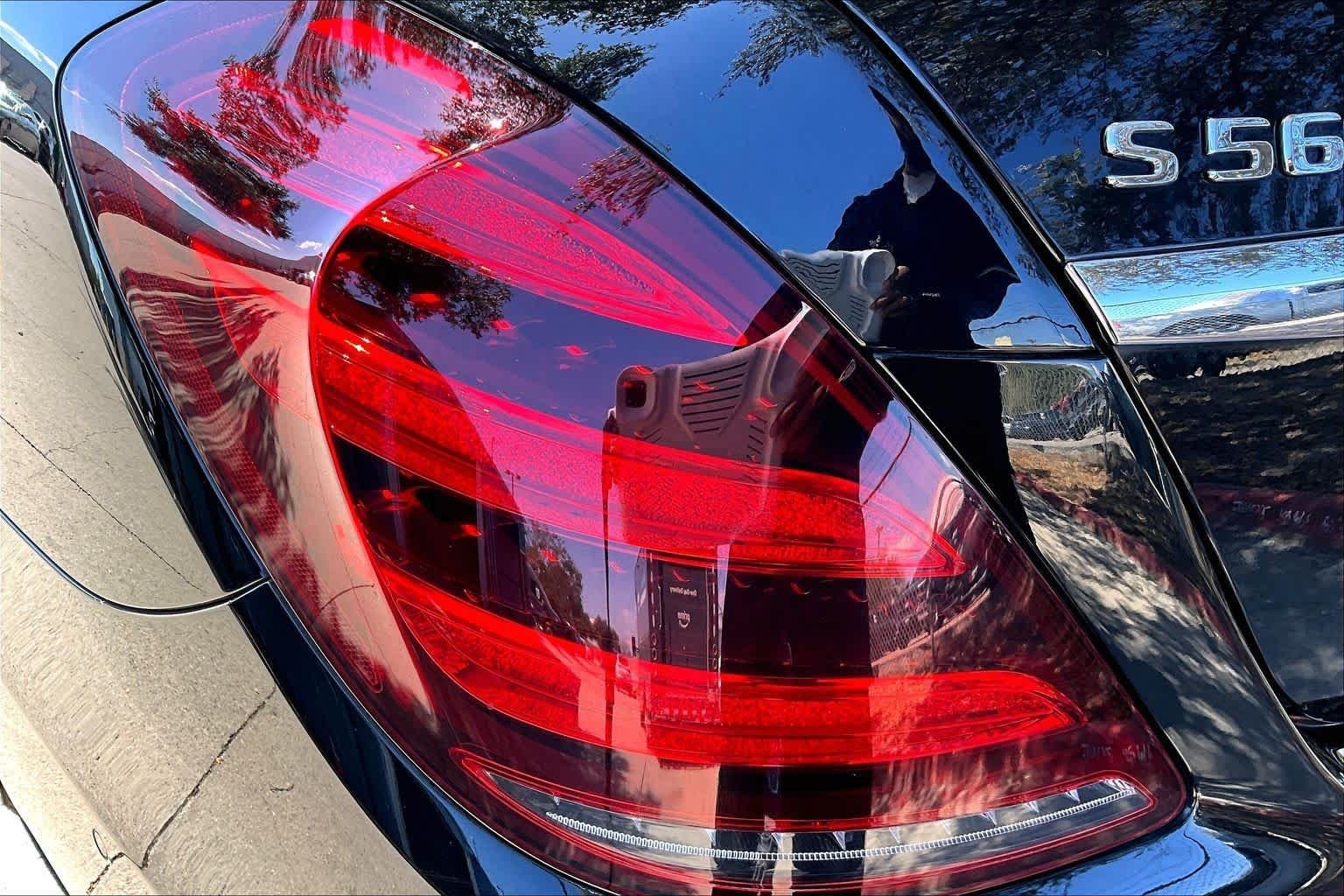 Used 2019 Obsidian Black Metallic Mercedes-Benz S 560 image 28