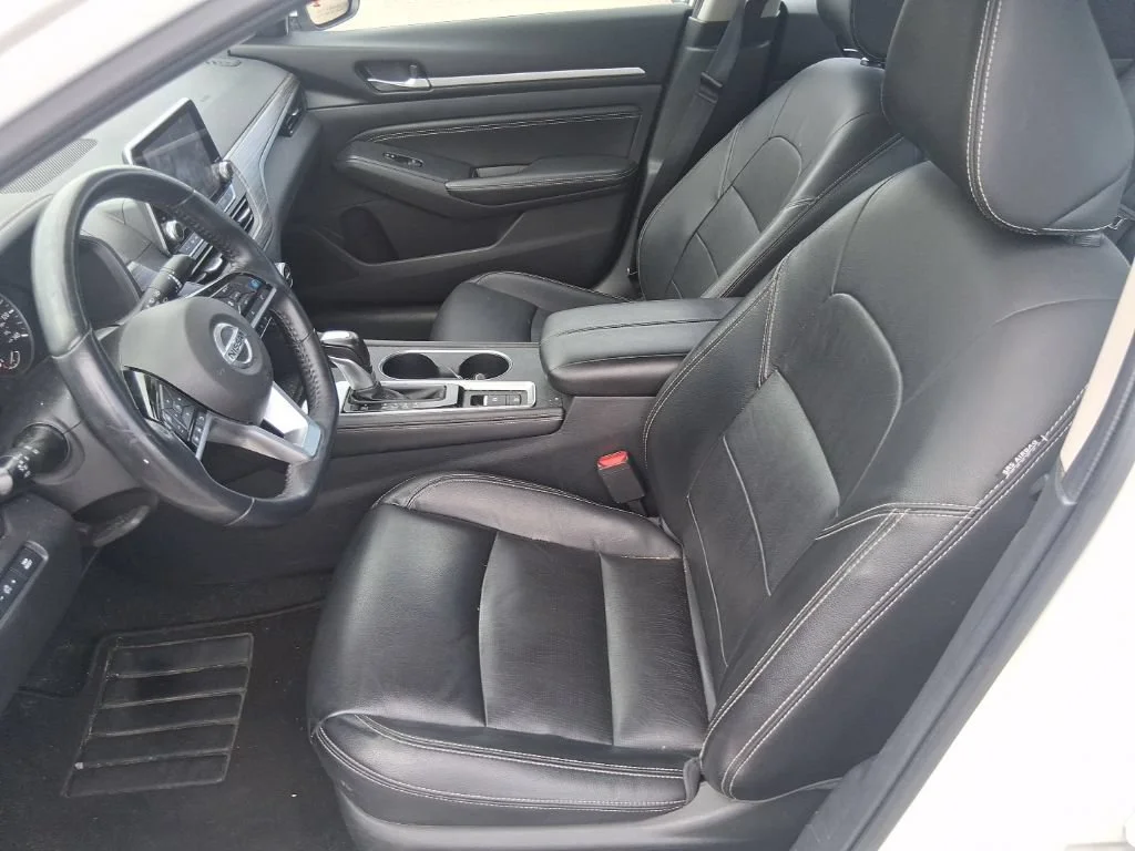 Used 2019 L-gy Nissan 2.5 Platinum image 15
