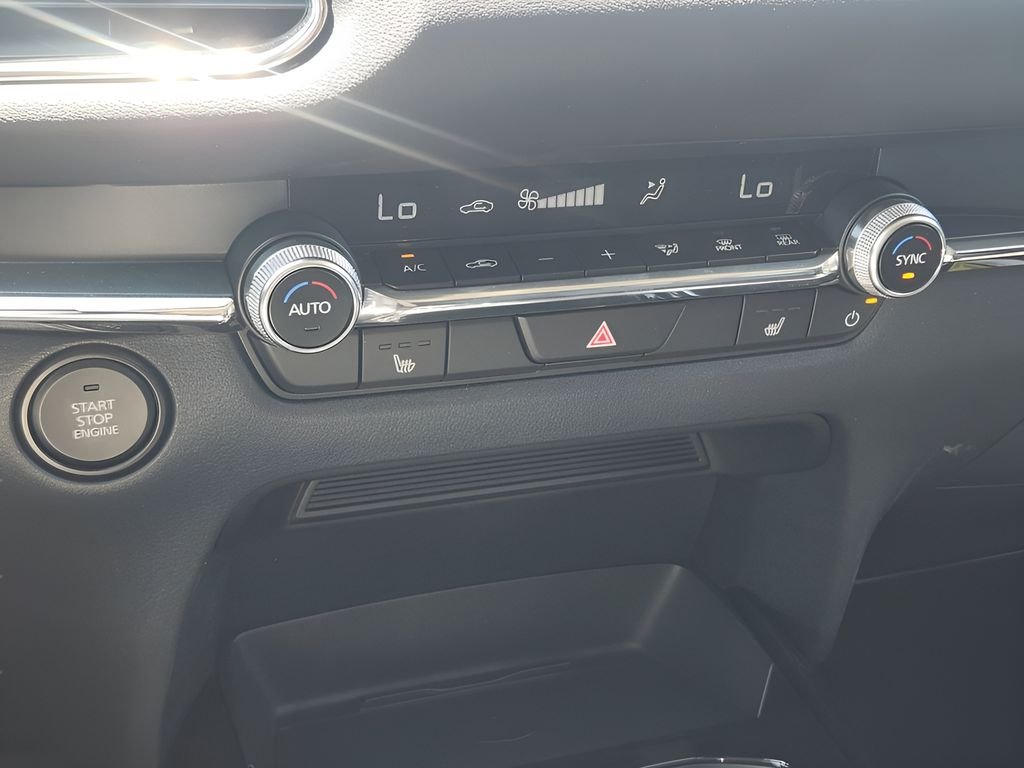 2025 Mazda CX-30 Premium - Photo 16