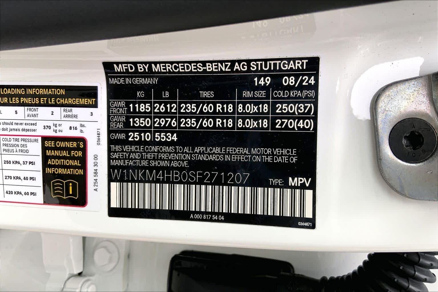 Certified Used 2025 Polar White Mercedes-Benz GLC 300 image 37