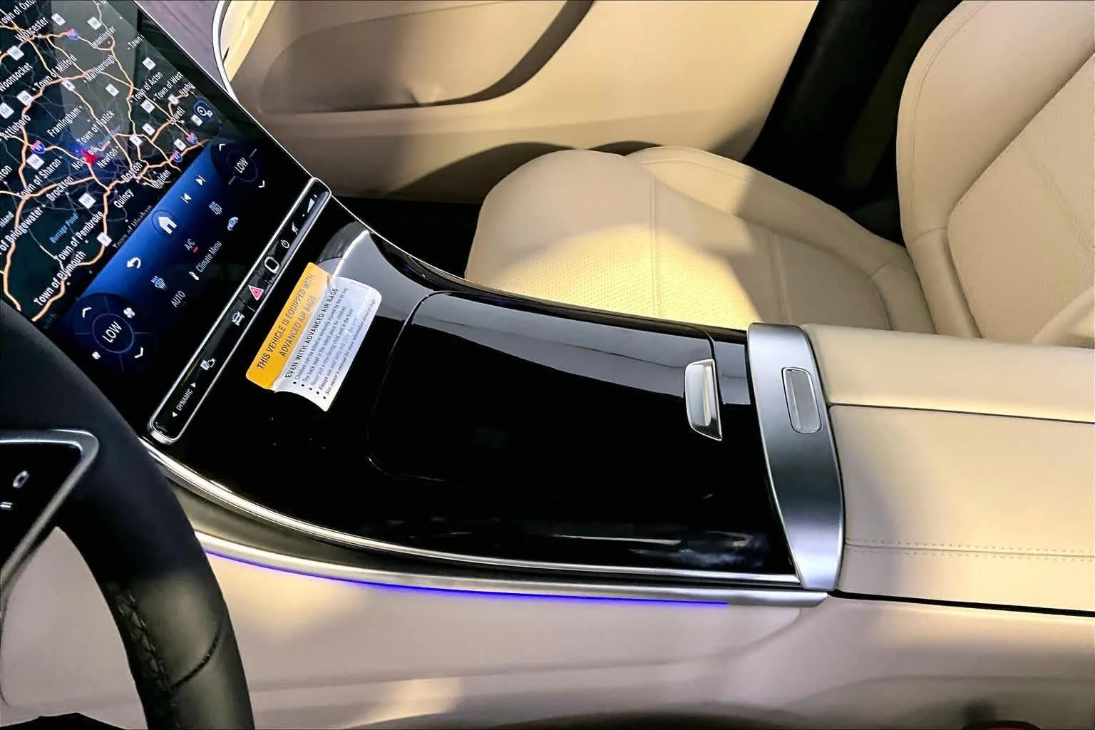 New 2026 Polar White Mercedes-Benz GLC 300 image 10