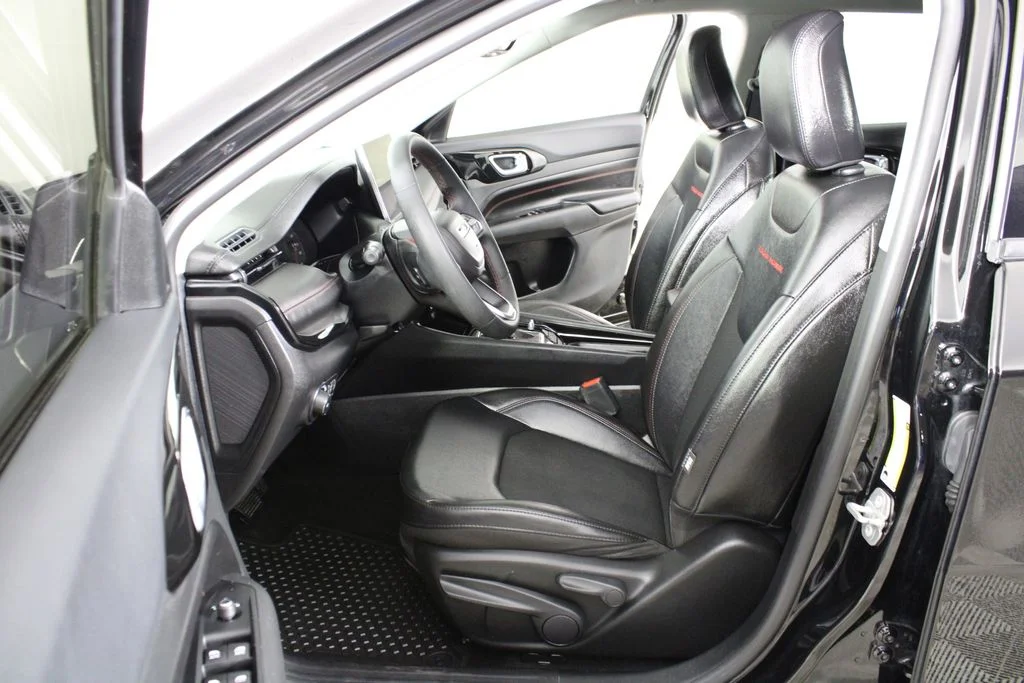 Used 2022 Black Jeep Trailhawk image 21