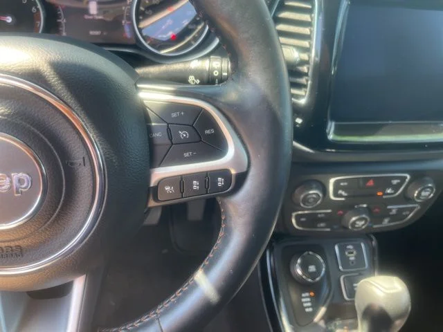 Used 2019 Jazz Blue Pearlcoat Jeep Limited image 16