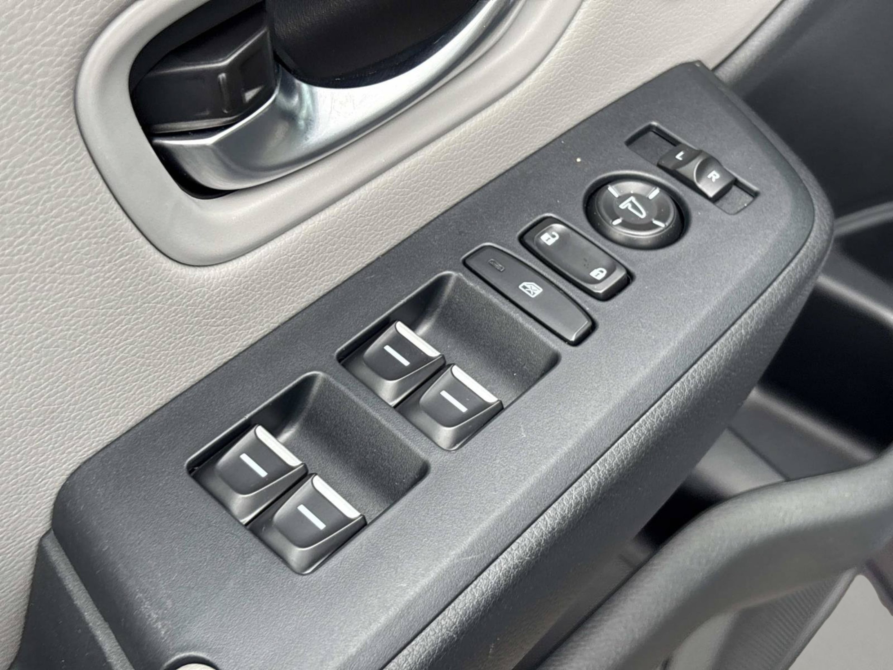 2023 Honda Pilot Touring - Photo 24