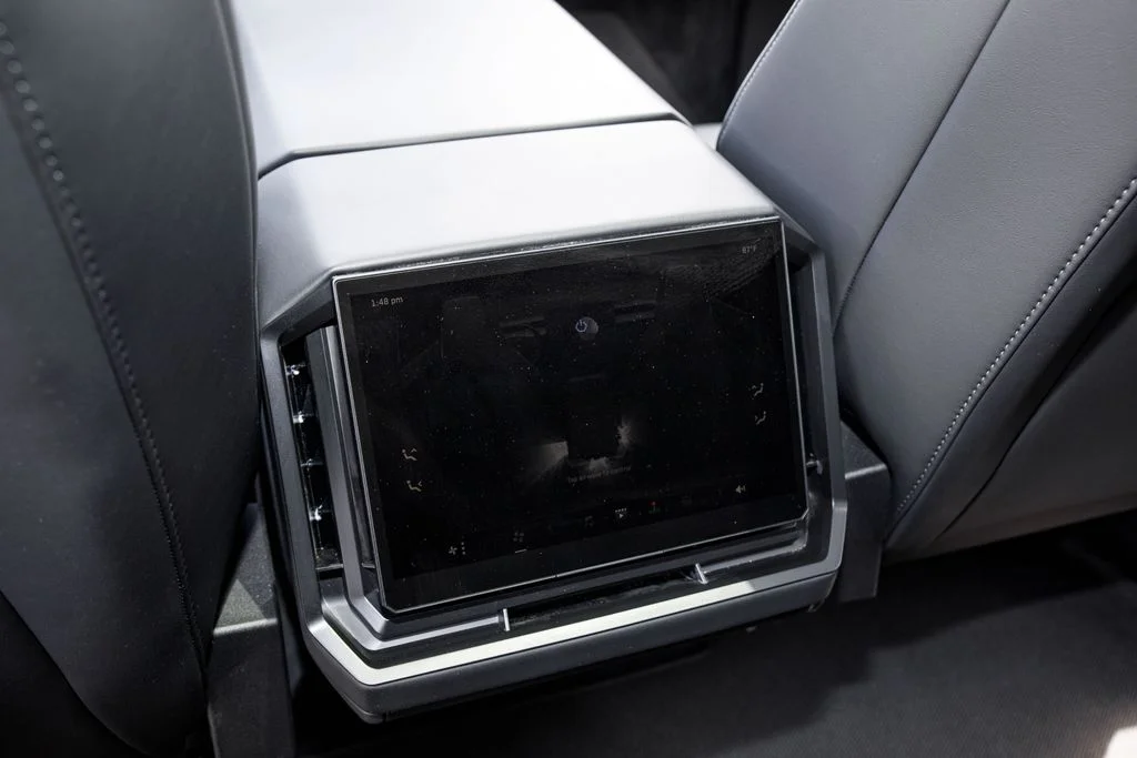 Used 2025 Silver Tesla Base image 19
