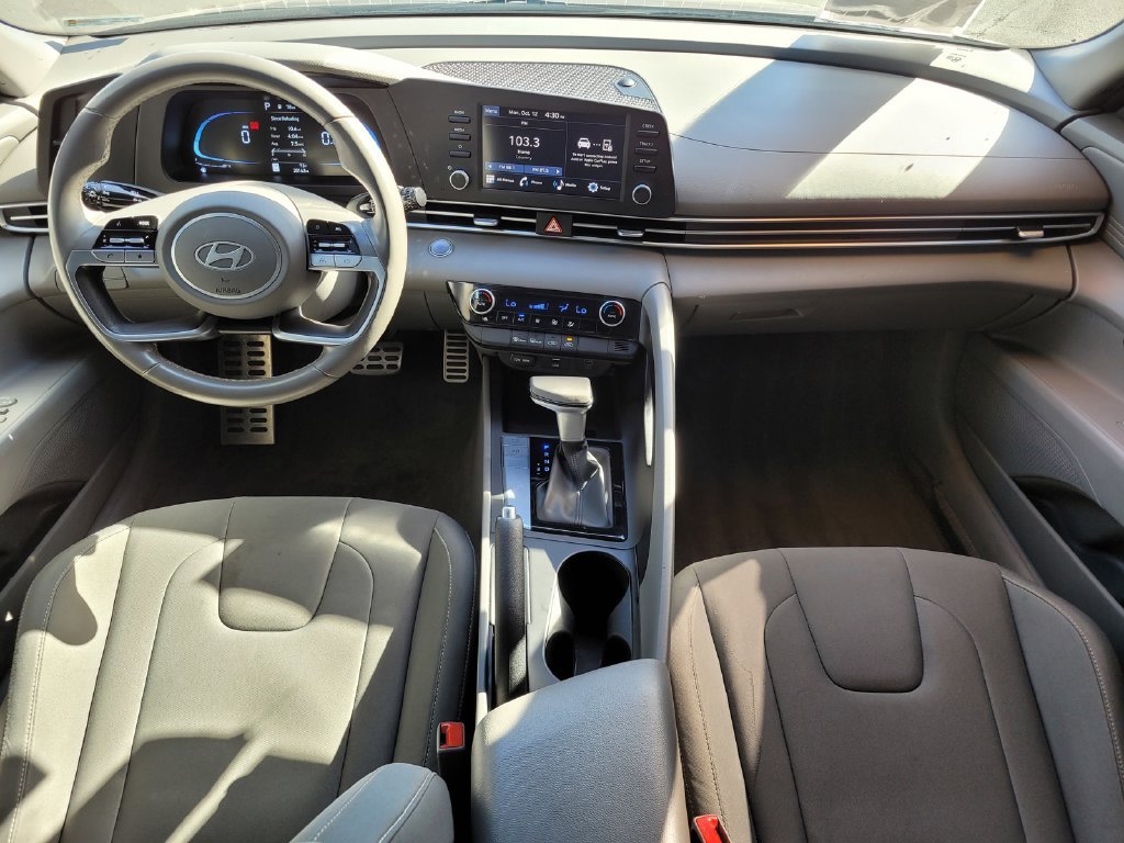 Used 2025 Silver Hyundai SEL Sport image 14