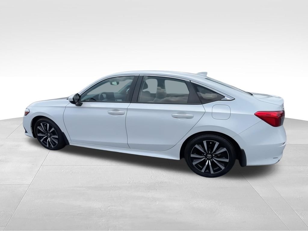 Used 2022 White Honda EX image 5