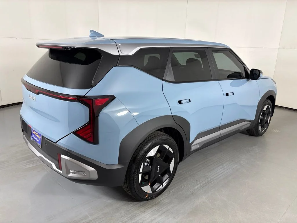 New 2027 Blue Kia S image 8