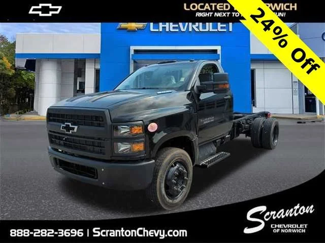2024 Chevrolet Silverado HD Work Regular Cab 141" WB's photo