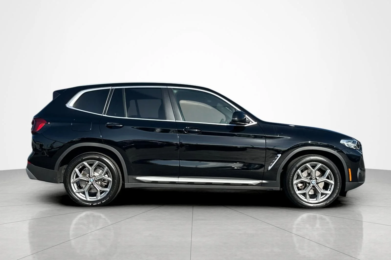 Used 2023 Jet Black BMW sDrive30i image 6