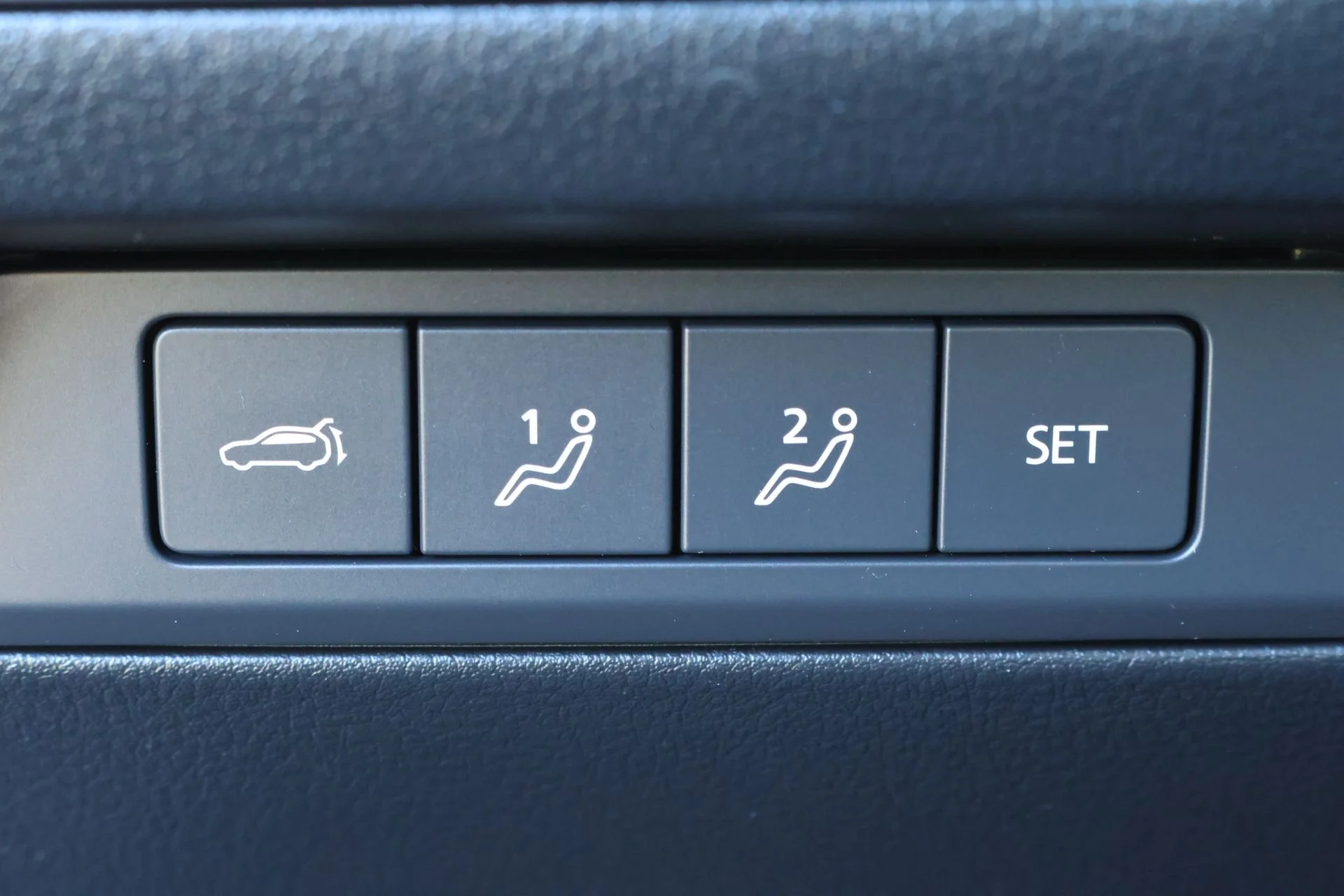 Used 2025 Gray Mazda Premium image 19