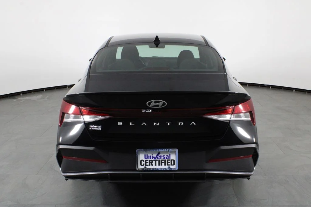 Used 2026 Black Hyundai SEL Sport image 10