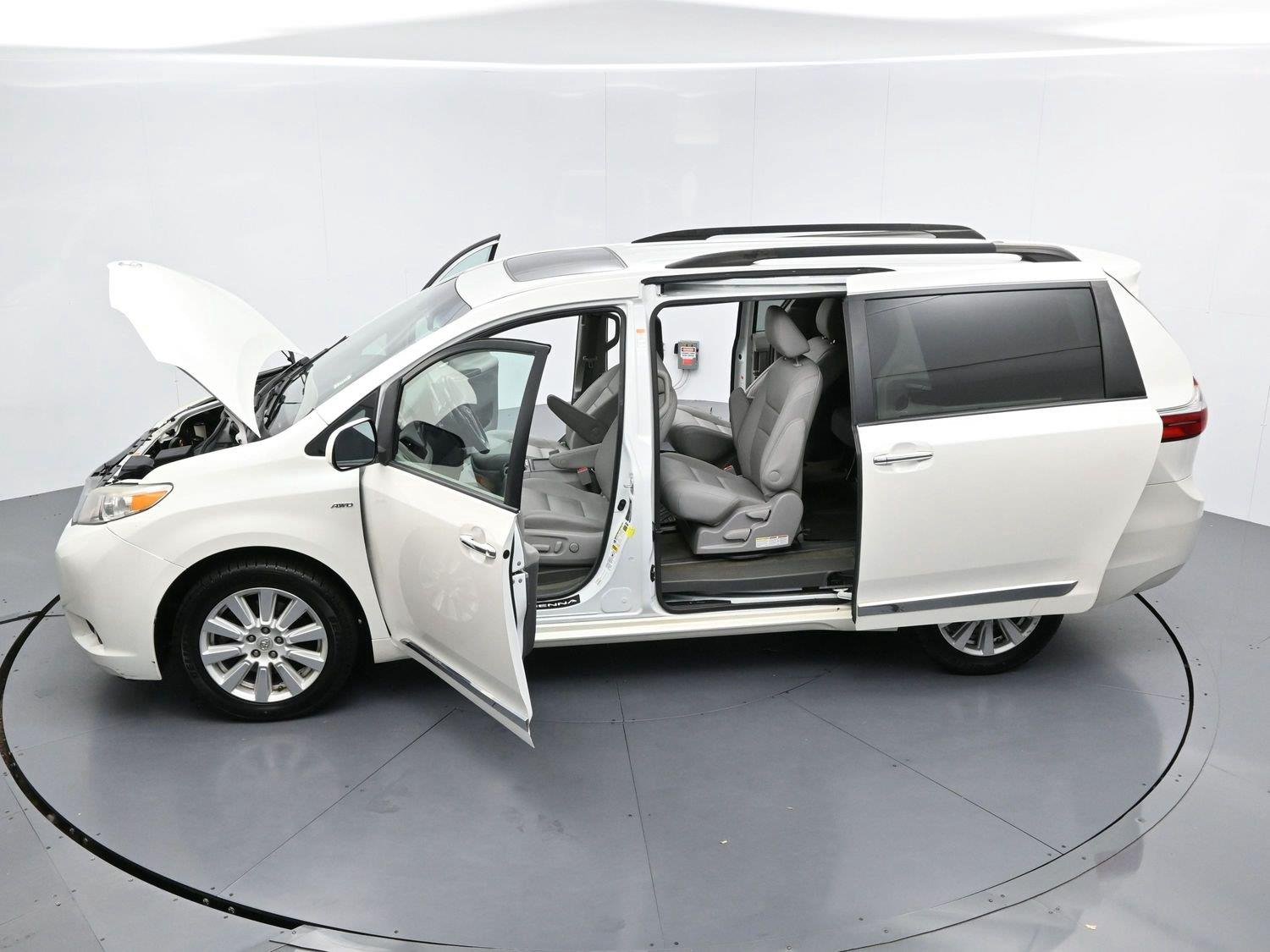 Used 2017 Blizzard Pearl Toyota XLE image 39