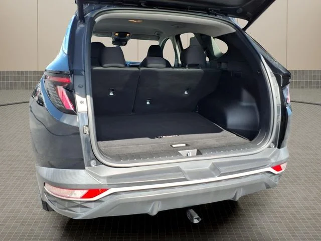 Used 2023 Black Hyundai SEL image 8