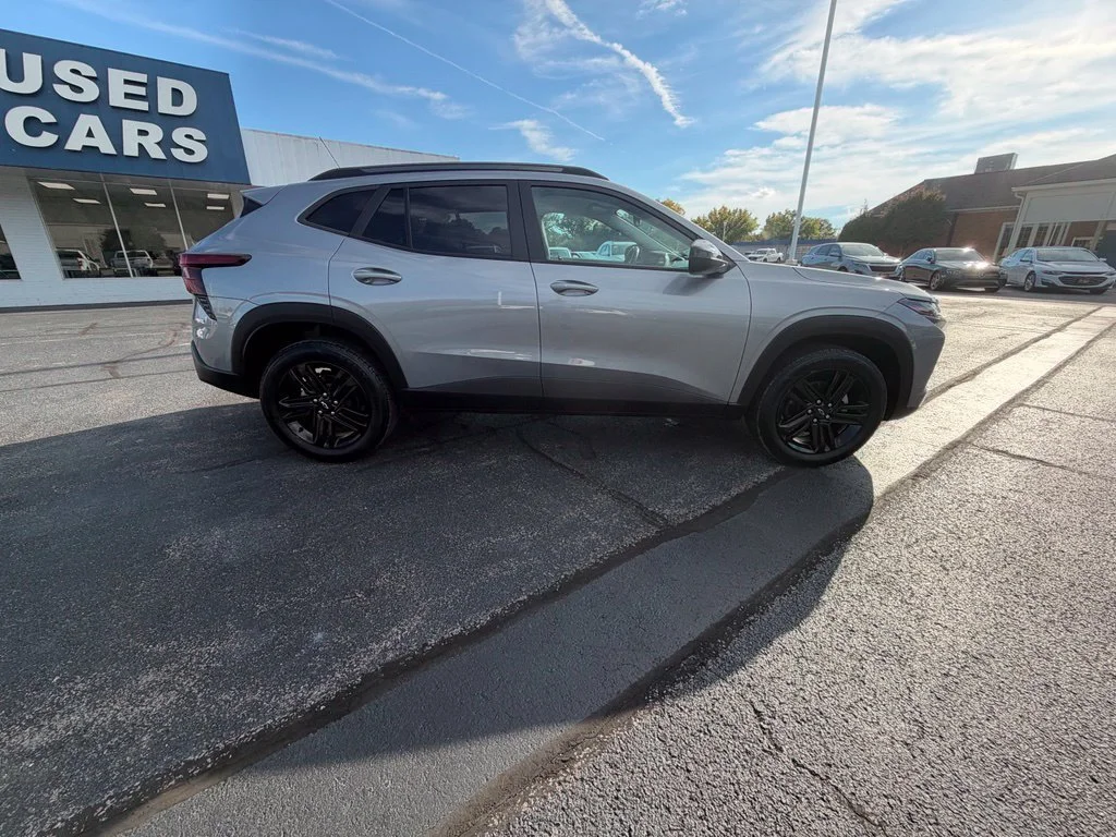 Used 2025 Sterling Gray Metallic Chevrolet ACTIV image 12