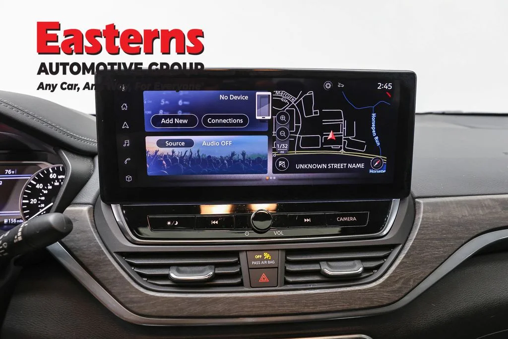 Used 2023 Black Nissan 2.5 SV image 12
