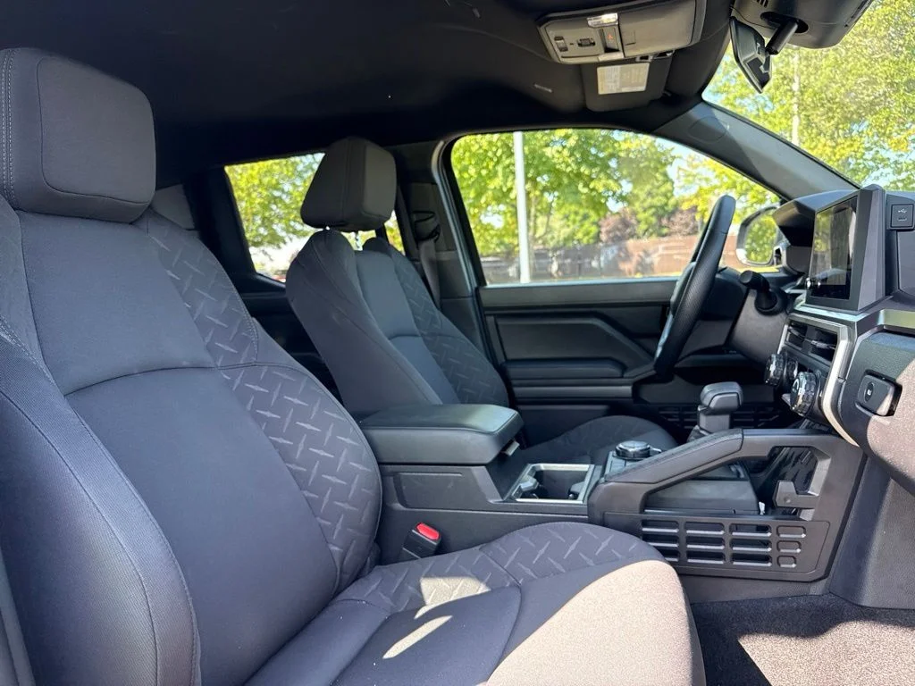 Used 2026 Underground Toyota SR5 image 22
