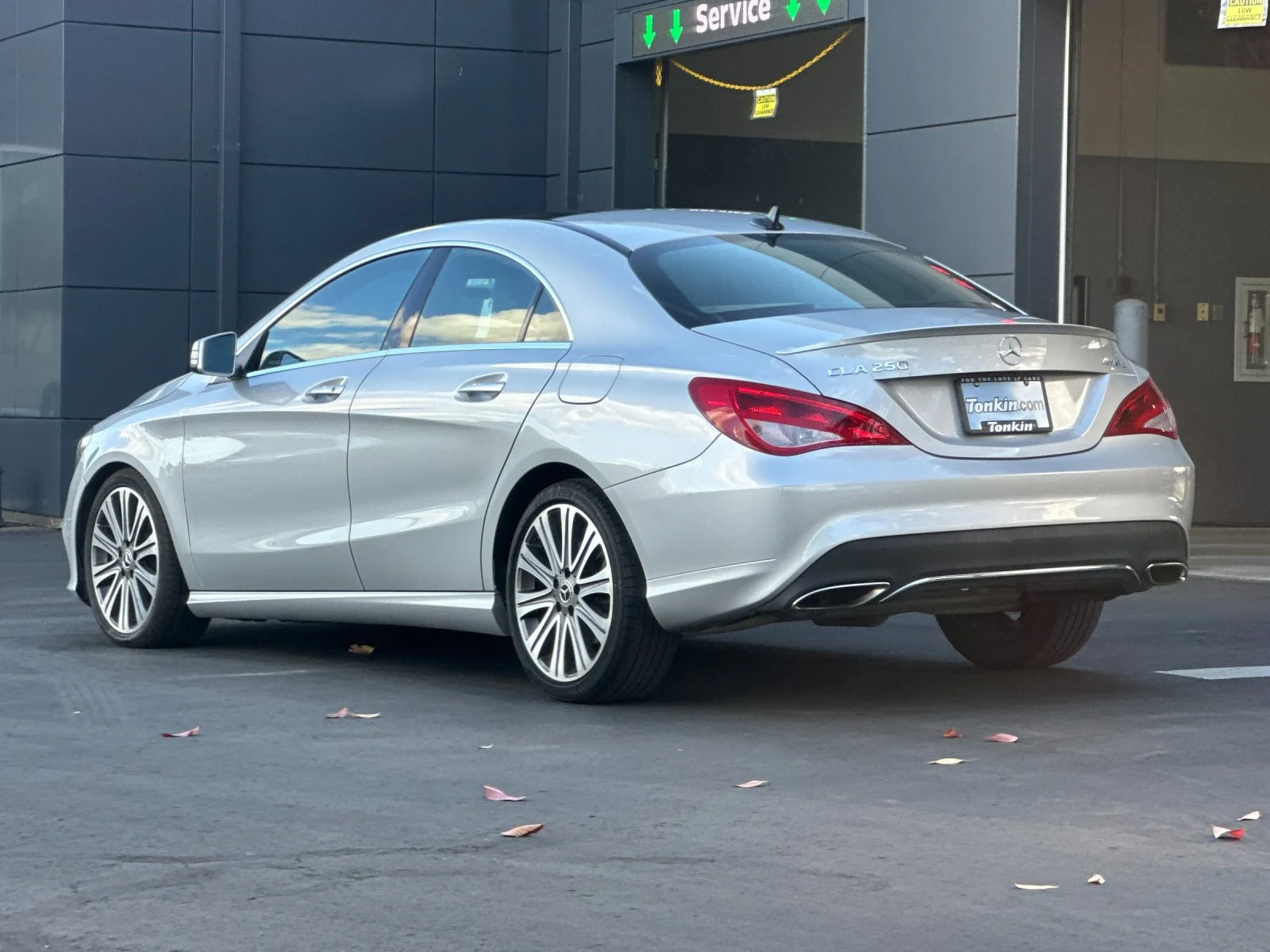 Used 2018 Silver Mercedes-Benz CLA 250 image 6