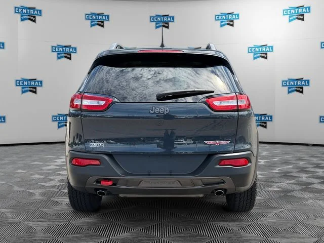 Used 2016 Black Jeep Trailhawk image 4