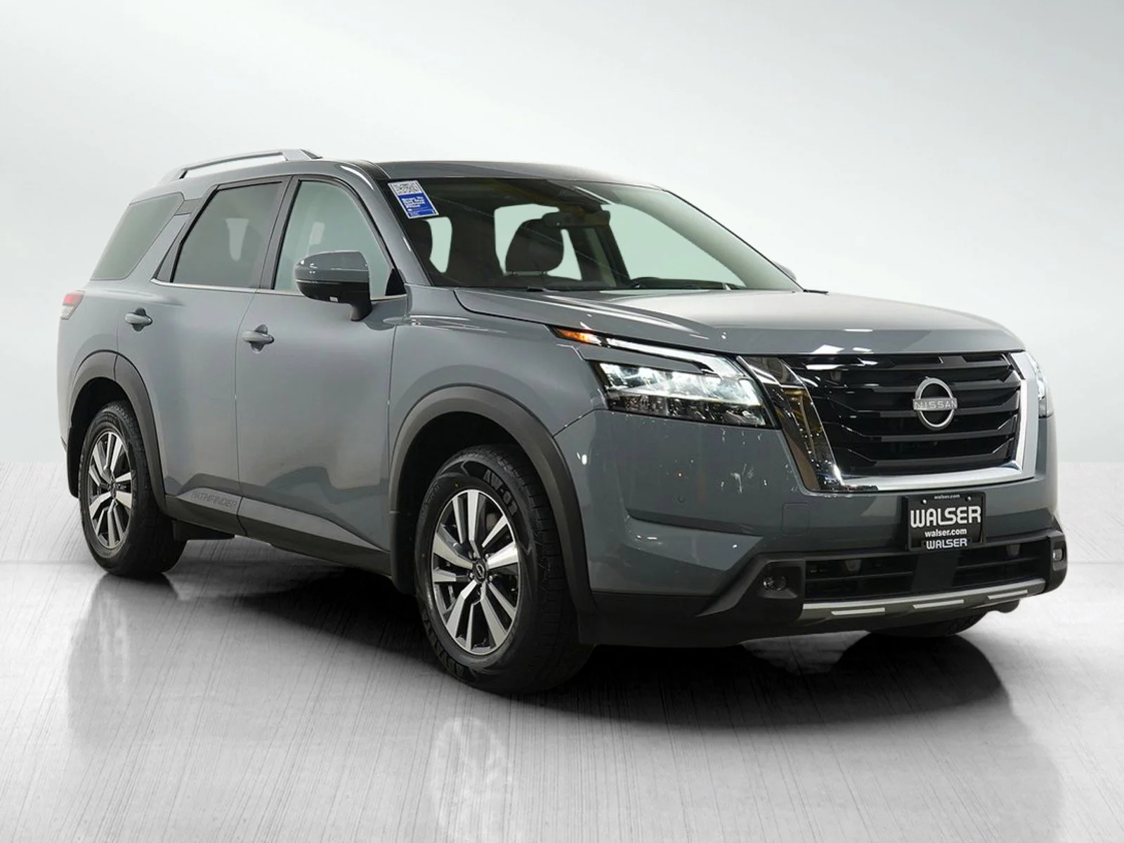 Used 2024 Boulder Gray Pearl Nissan SL image 7