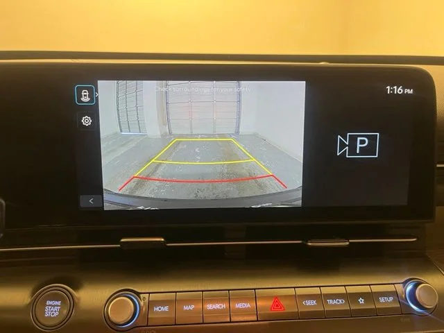 Used 2025 Black Hyundai SEL image 14