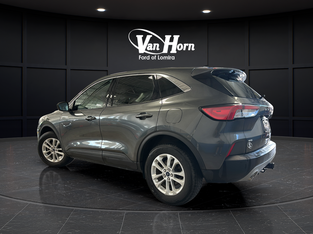 Used 2020 Magnetic Metallic Ford SE image 5