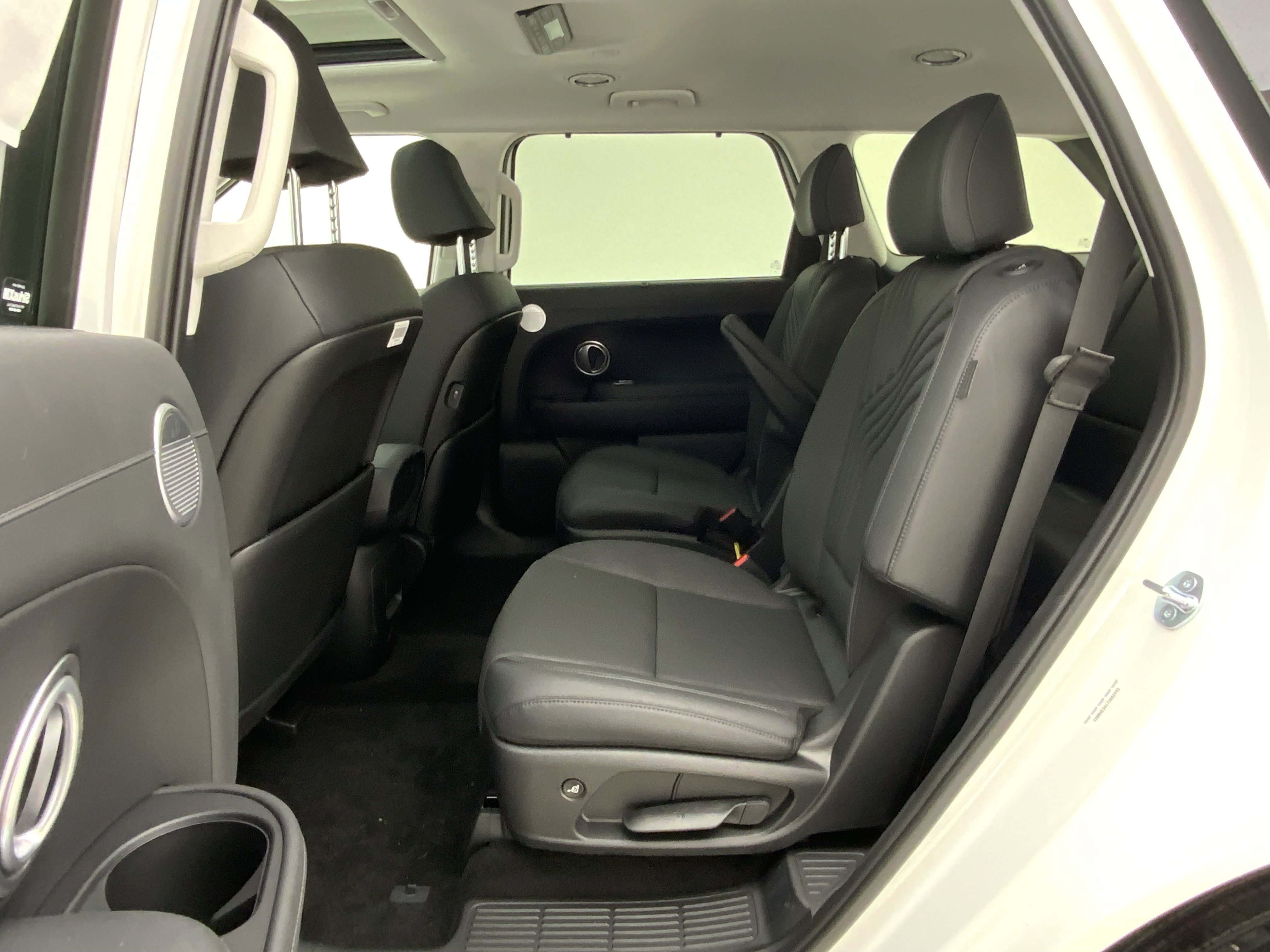 New 2026 Creamy White Pearl Hyundai SEL Premium 7P image 13