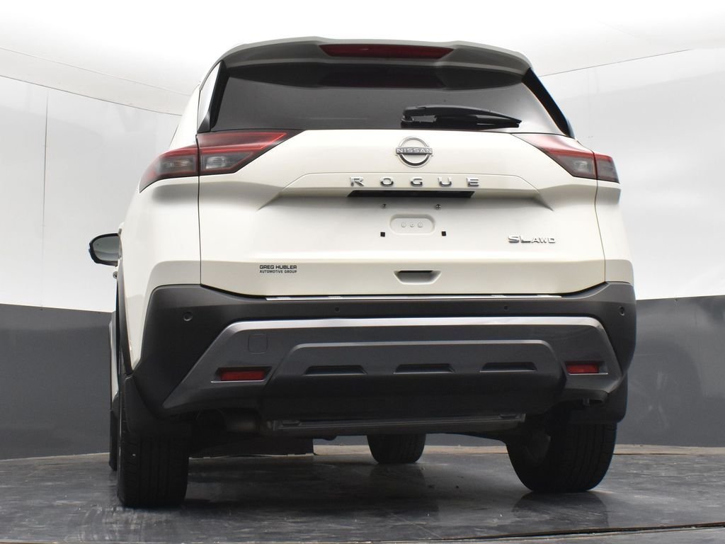 Used 2023 White Nissan SL image 27