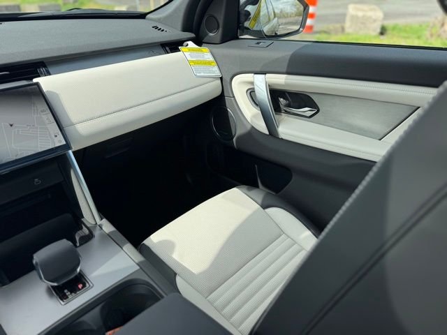 New 2026 Carpathian Grey Land Rover Landmark image 12