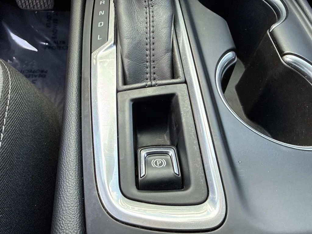 Used 2020 Black Chevrolet LS image 33
