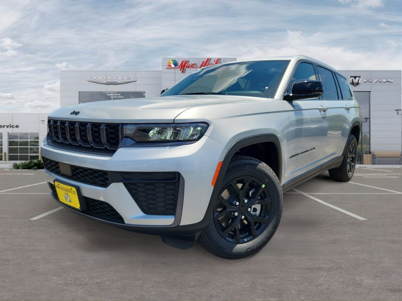 New 2026 Silver Zynith Exterior Paint Jeep Laredo image 1