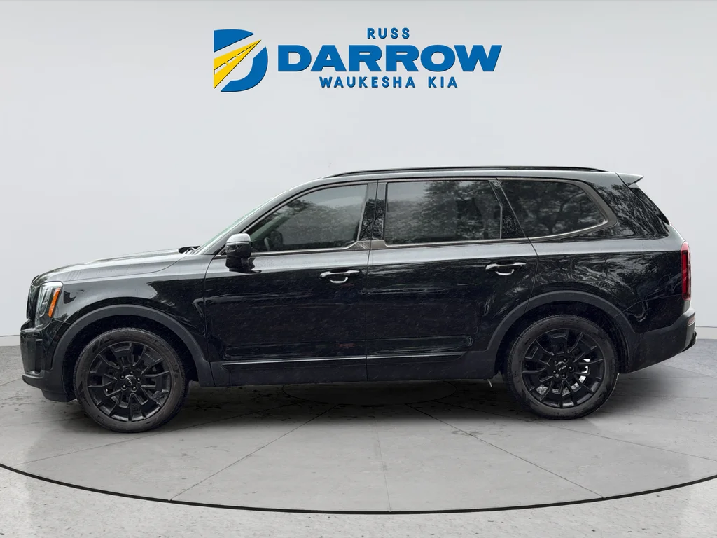 Used 2022 Black Kia EX image 3