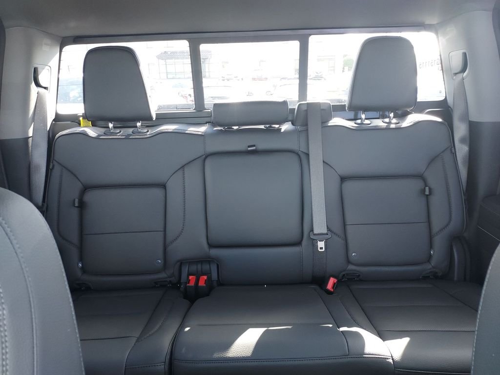 Used 2025 Silver GMC Denali image 15