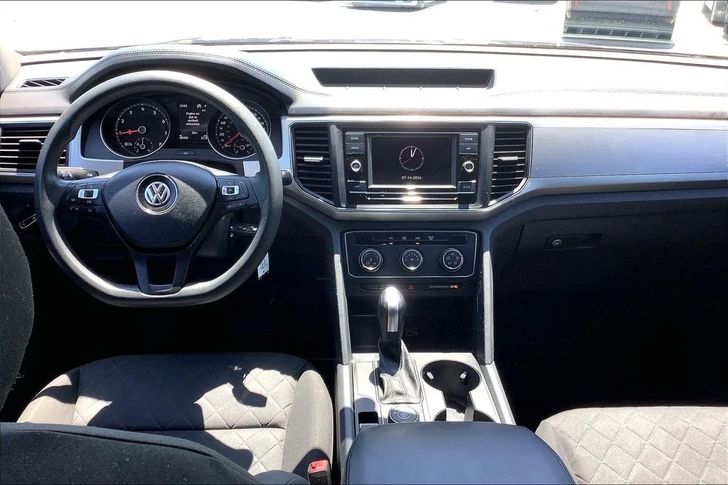 Used 2018 Gray Volkswagen S image 18