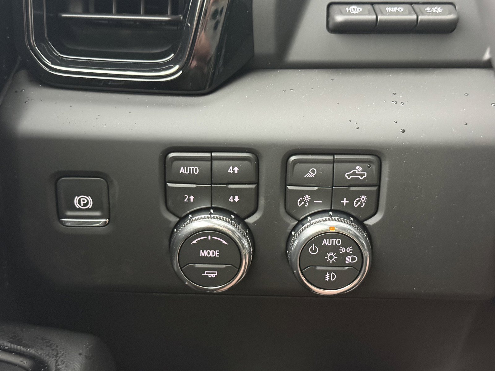 2026 GMC Sierra 2500HD AT4X - Photo 20