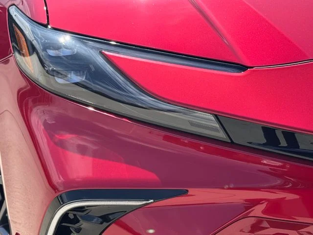 New 2026 Supersonic Red with Midnight Black Metallic roof <sup>1</sup> Toyota  XSE image 3