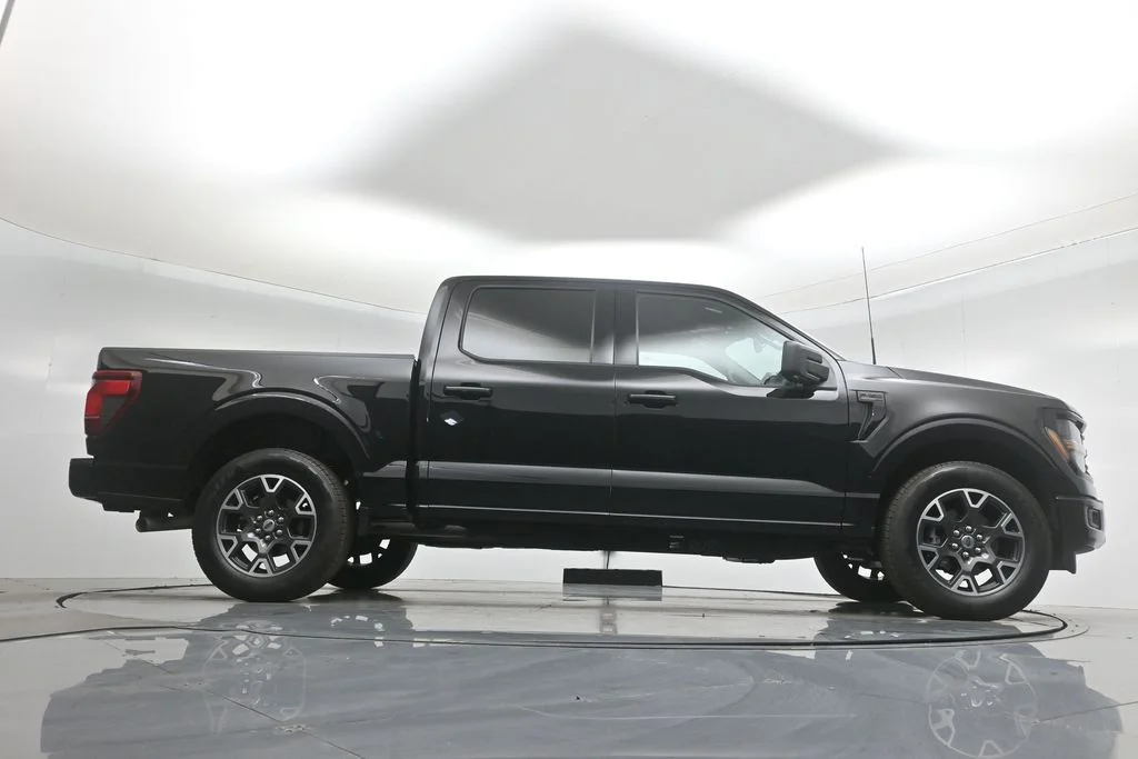 New 2024 Black Ford XLT image 44