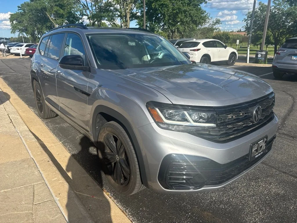 Used 2023 Pyrite Silver Metallic Volkswagen 3.6L V6 SEL R-Line image 8