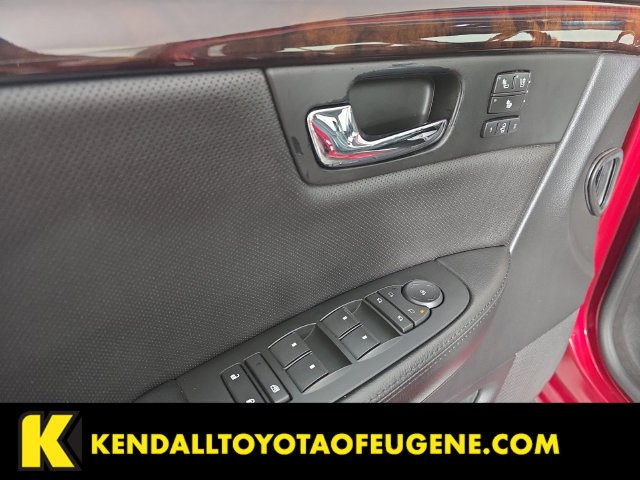 Used 2008 Red Cadillac 1SE image 10